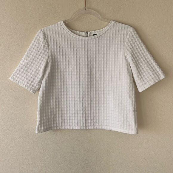 Theory Hesha Textured Crop Top - Picture 2 of 10